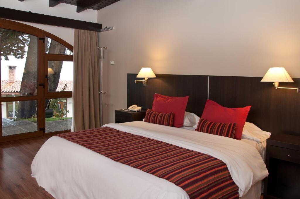 Monasterio Hotel Boutique Сан-Карлос-де-Барилоче Номер фото